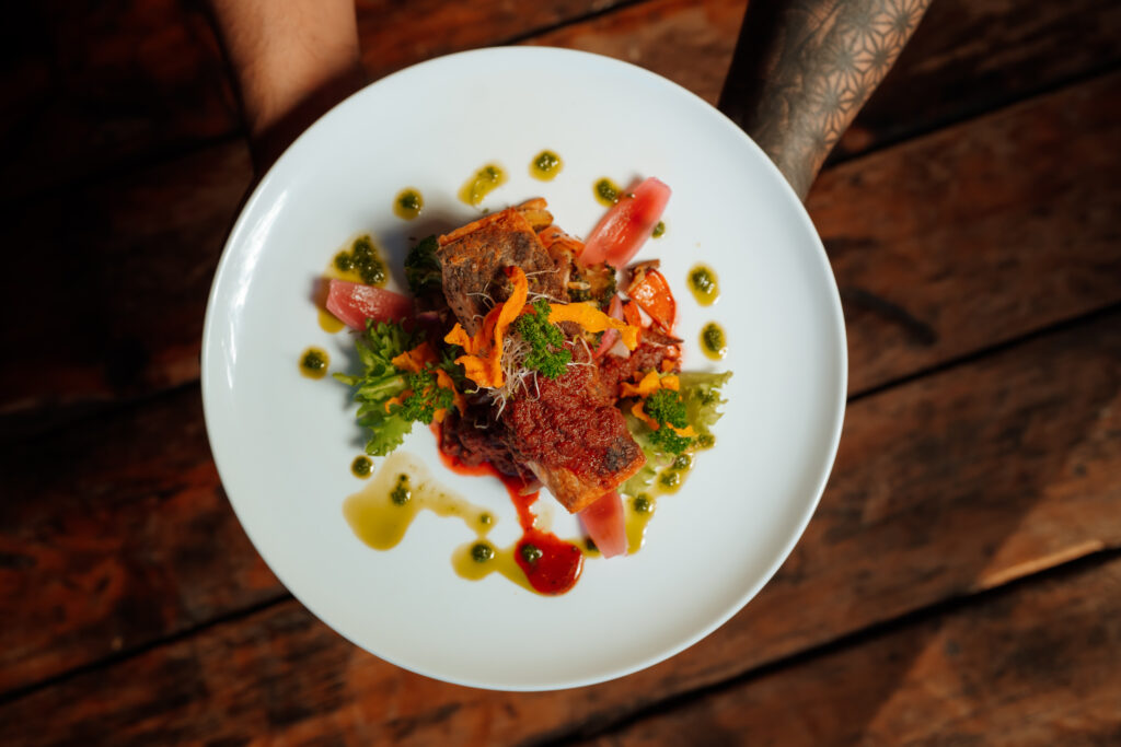 restaurant-underhuset-lofoten-slow-cooked-beef